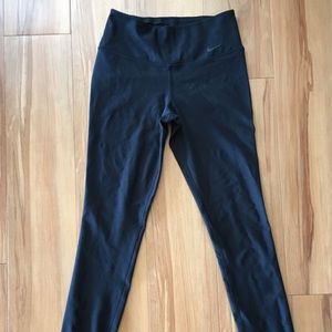 Nike Women’s Legend Tights